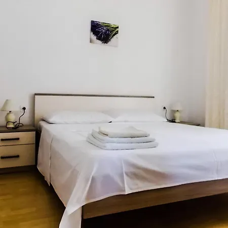 In Mit Privatem Balkon Lejlighed