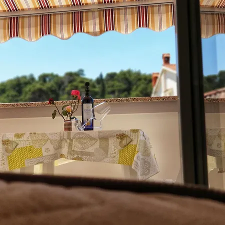 Lejlighed In Mit Privatem Balkon Palit